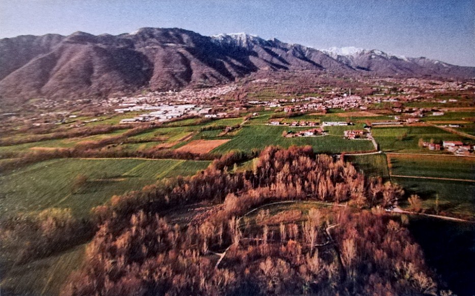 Veduta Aerea dell'oasi San Danele, sullo sfondo il Massiccio del Monte Grappa (Foto Alessandro pellizzer) (Foto Alessandro pellizzer)